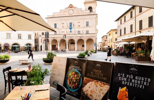 Montefalco Apartment | Le Vie del Vino, Private Home in Montefalco Old Town