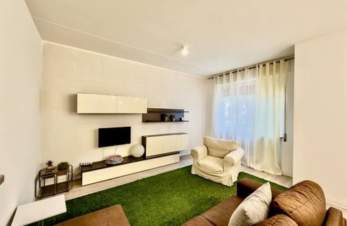 Sesto Calende Apartment | Leonardo Academy Hub: Comfort and Space in the Center