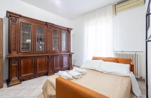Forli Apartment | LHE Street Forli IK
