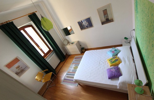 Foligno Villa | "Liberty House" apartment, sleeping in a villa a few steps from the city center.