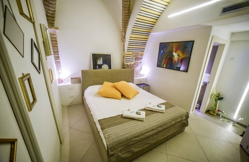 Old Town Hostel | Little Italy Boutique Hostel