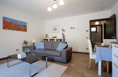 Monteleone d'Orvieto Apartment | Little Olive Grove at Casa Mimosa