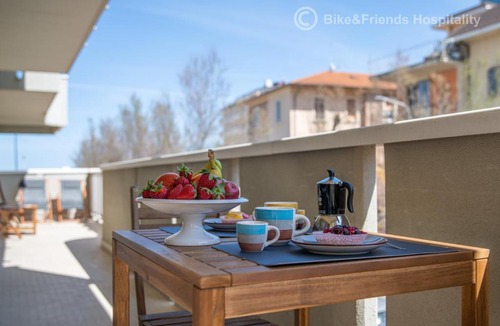 Pesaro Apartment | Living Dante 41