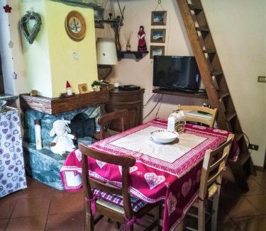 Paquier Apartment | "Lo méquio d'Emilie" 2 passi da centro e piste