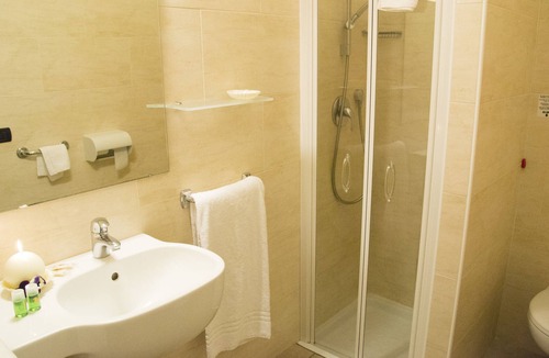 Pralormo Hotel | Lo Scoiattolo