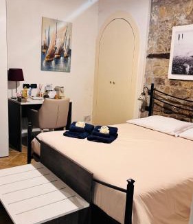 Castellabate Historic Centre Apartment | Locanda Badia Residenze Iride e Celeste