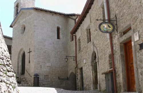 Fumone Hotel | Locanda Il Falco Nero