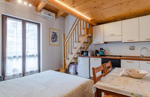 Aurora Apartment | Loft La "Cit" by Happyhostorino