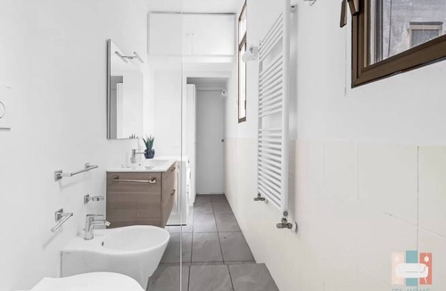 Navigli Apartment | LOMB3 Light and Space in the Heart of the Navigli-