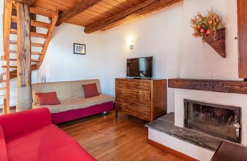 Cheverel Apartment | Look forward to a vacation in this charming vacation apartment with a view of the northern Italian m