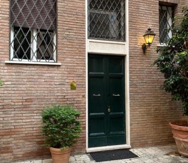 Rione XI Sant'Angelo Apartment | Lovatelli Home al Campidoglio