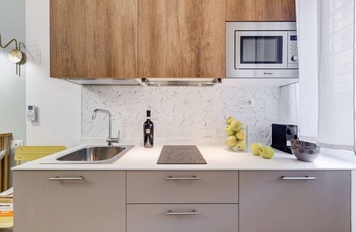 Universita Apartment | Love Nest is a house located on the -1 floor, you need to walk down one floor of stairs, no elevator.The view is interior, no special view, but very quiet!You will have everything you need for cooking, air conditioning, Wi-Fi, sheets and towels, hot wate