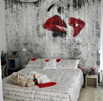 San Benedetto del Tronto Apartment | Love Suite Gallery Appartamento con Sauna - Bed Art Relaxing Suite