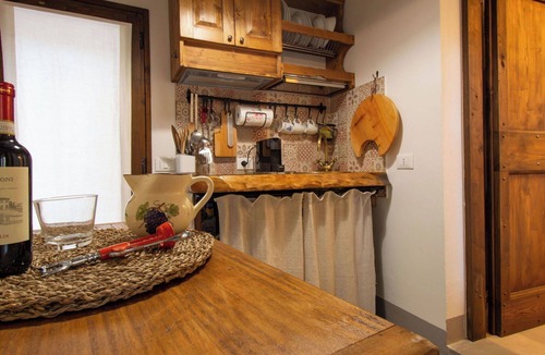 Palazzuolo sul Senio Apartment | Lovely apartment for 2 people with WIFI, TV, patio and pets allowed