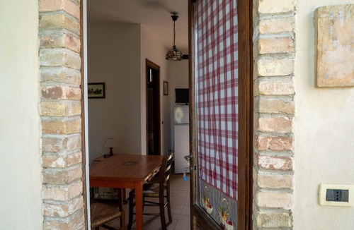 Citta Sant'Angelo Apartment | Lovely apartment for 4 guests with pool, WIFI, A/C, TV, patio and pets allowed