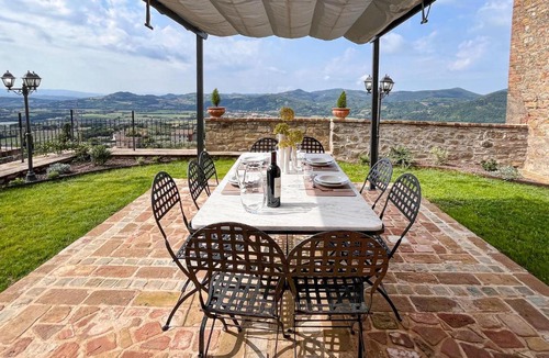 Civitella Benazzone Apartment | Lovely Apartment In Civitella Benazzone