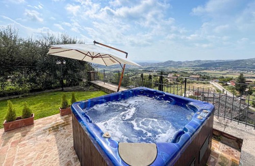 Civitella Benazzone Apartment | Lovely Apartment In Civitella Benazzone
