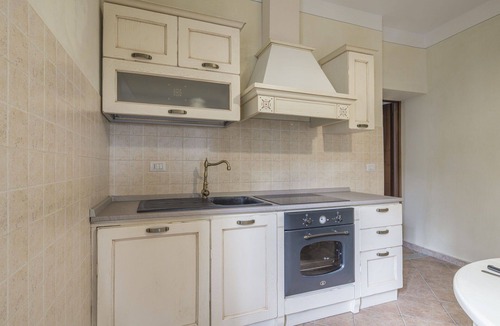 Monforte d'Alba Apartment | Lovely apartment for 4 guests with pool, WIFI, TV and balcony, close to Alba