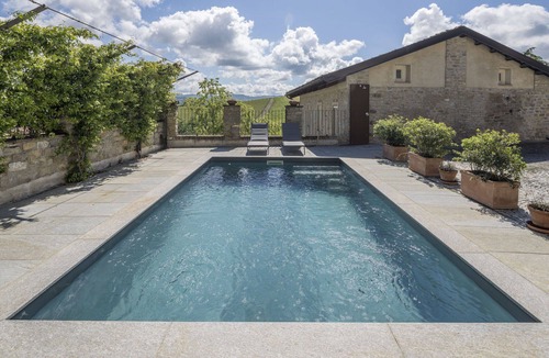 Monforte d'Alba Apartment | Lovely apartment for 4 guests with pool, WIFI, TV and balcony, close to Alba