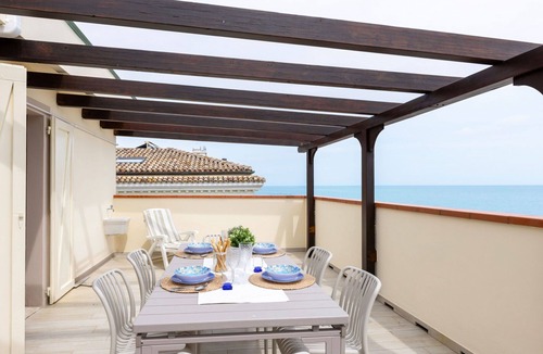 Porto Recanati Apartment | Lovely apartment for 4 guests with WIFI, A/C, TV, terrace and pets allowed