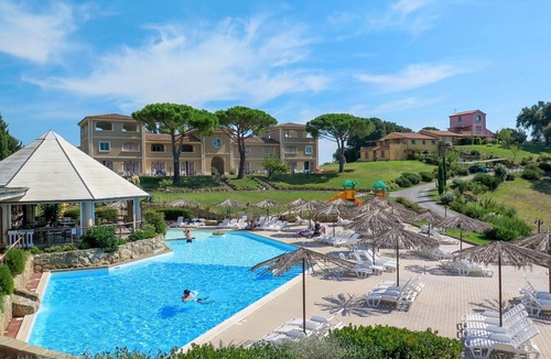 Riparbella Apartment | Lovely apartment for 6 guests with WIFI, pool, A/C, TV and terrace