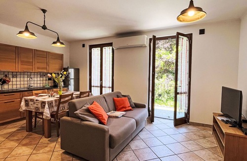 Savona Apartment | Lovely apartment for 4 guests with WIFI, TV, patio, pets allowed and panoramic view