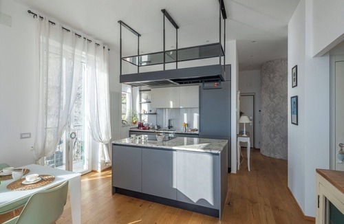 Voltri Apartment | Lovely apartment for 4 people with A/C, WIFI, TV, terrace and panoramic view