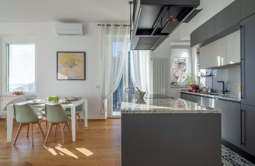 Voltri Apartment | Lovely apartment for 4 people with A/C, WIFI, TV, terrace and panoramic view
