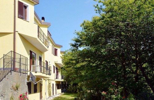 Savona Apartment | Lovely apartment for 6 people with WIFI, TV, patio, pets allowed and panoramic view