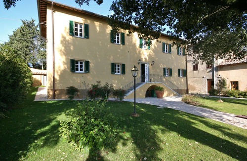 Volterra Apartment | Lovely apartment for 6 guests with pool, WIFI, TV and pets allowed, close to San Gimignano