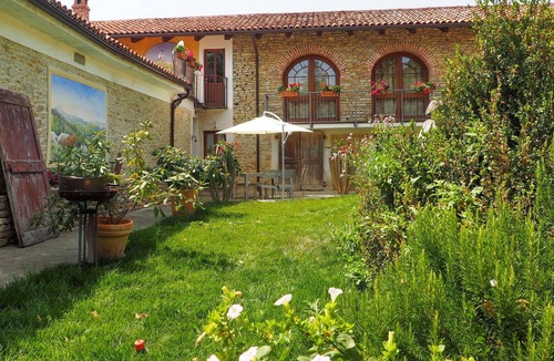 Bonvicino Apartment | Lovely apartment for 4 guests with pool and terrace