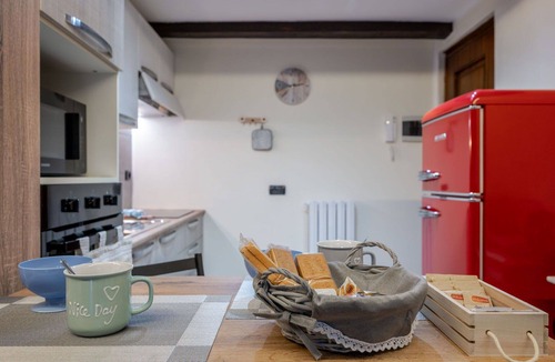 La Salle Apartment | Lovely apartment for 4 guests with WIFI, private pool, TV and balcony