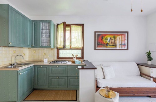 Marcelli Apartment | Lovely apartment for 6 guests with WIFI, A/C, TV, terrace and pets allowed, close to Porto Recan.