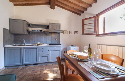 Patresi Apartment | Lovely apartment for 4 guests with A/C, TV and terrace