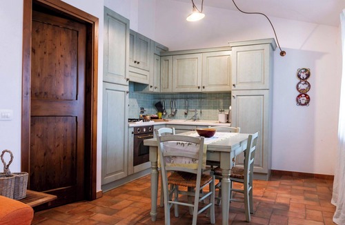 Panicale Apartment | Lovely apartment for 4 people with A/C, WIFI, pool, TV, patio and pets allowed