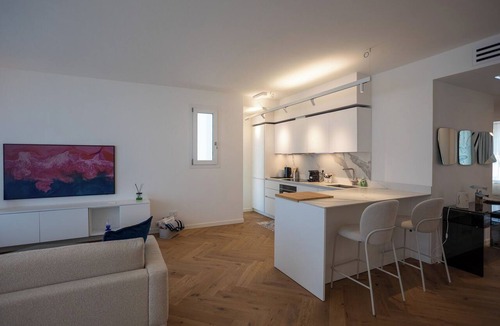 Scarlino Apartment | Lovely apartment for 4 people with hot tub, A/C, WIFI, terrace, pets allowed and panoramic view