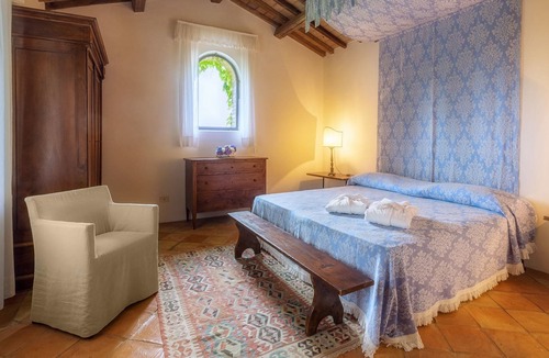 Umbertide Apartment | Lovely apartment for 9 guests with A/C, WIFI, pool, TV, panoramic view and parking
