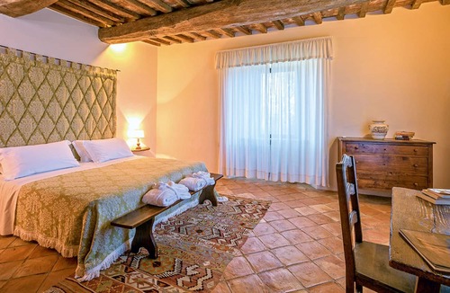 Umbertide Apartment | Lovely apartment for 9 guests with A/C, WIFI, pool, TV, panoramic view and parking