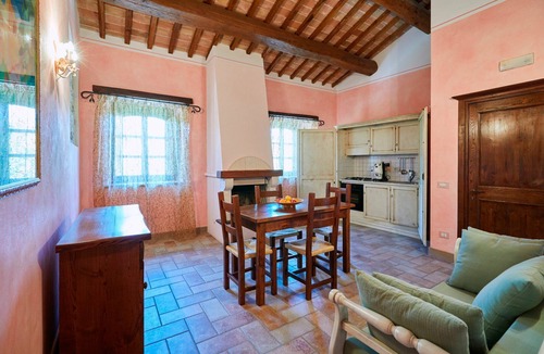 San Brizio Apartment | Lovely apartment for 4 people with WIFI, pool, TV and pets allowed, close to Spoleto