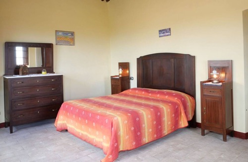 Roccastrada Villa | Lovely apartment in villa for 6 guests with pool, WIFI, TV, patio and parking
