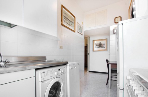 Castelletto Apartment | Lovely apartment in Genova with WiFi