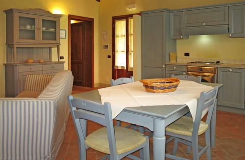 Monteverdi Marittimo House | Lovely apartment in villa with A/C, hot tub, WIFI, pool, TV, patio, pets allowed and parking