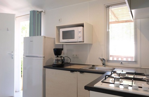 Castelletto Sopra Ticino House | Lovely apartment in villa for 6 people with A/C, pool, WIFI, terrace and pets allowed
