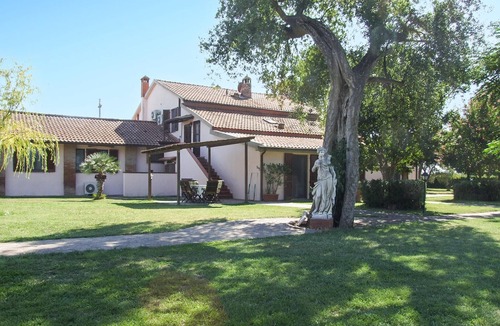 Grosseto House | Lovely home in Grosseto with WiFi