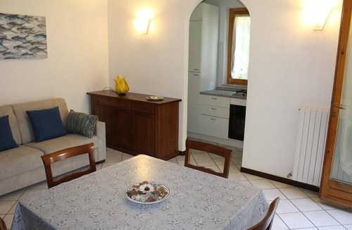 Numana Apartment | Lovely three-room apartment with garden in the center