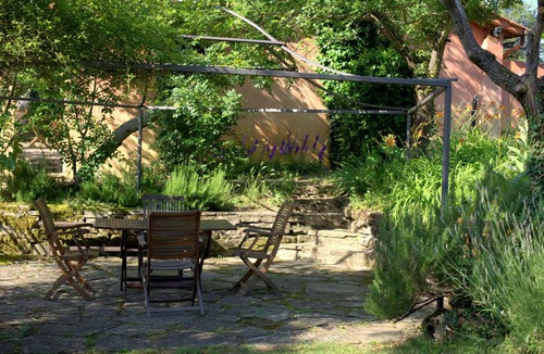 Assisi Cottage | Lovely Two Bedrooml Cottage, Swimming Pool, Free WIFI (Cimabue)