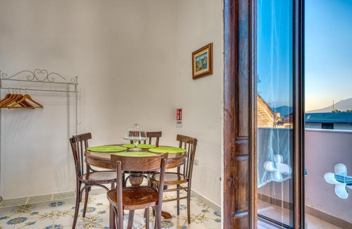 Angri Apartment | Lumina Two Suites in Historic Villa near Pompeii