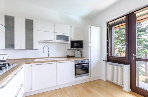 Madonna del Pilone Apartment | Lussuoso Appartamento vista Città - Borgo Po - Box Auto