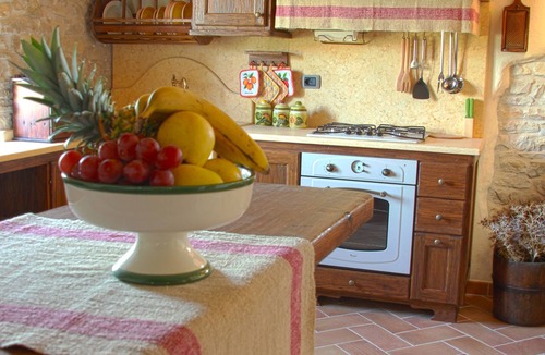 Apecchio Villa | Luxurious villa with pool, Jacuzzi and wonderful view of the surrounding nature