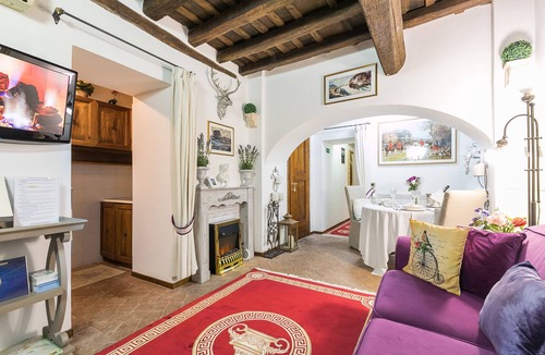 Monti House | Luxury Holiday House Luxury Holiday House CIN: IT058091B4O8TGUF2I